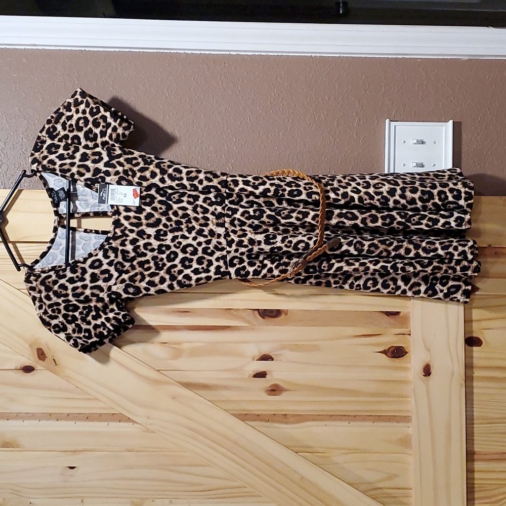 Juniors leopard print dress